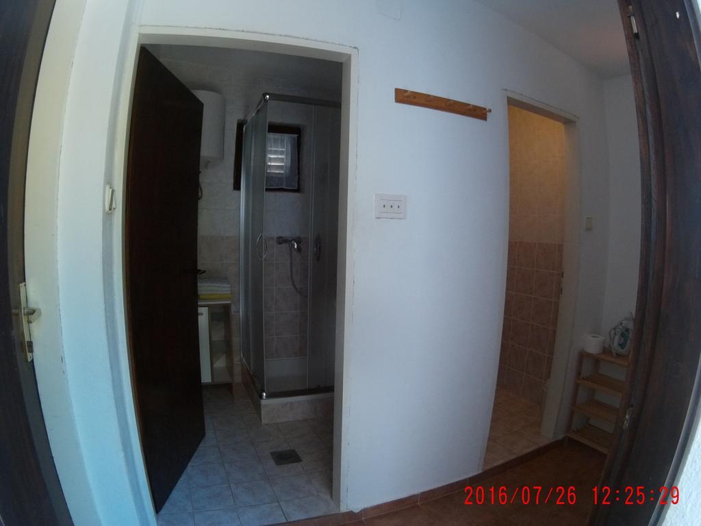 Apartman Luburic ปิเนซิตซี ภายนอก รูปภาพ
